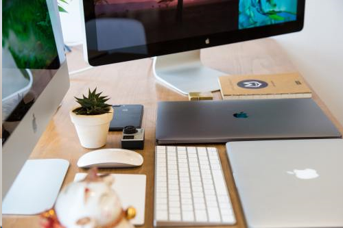 如何制作專業(yè)的企業(yè)網(wǎng)站？